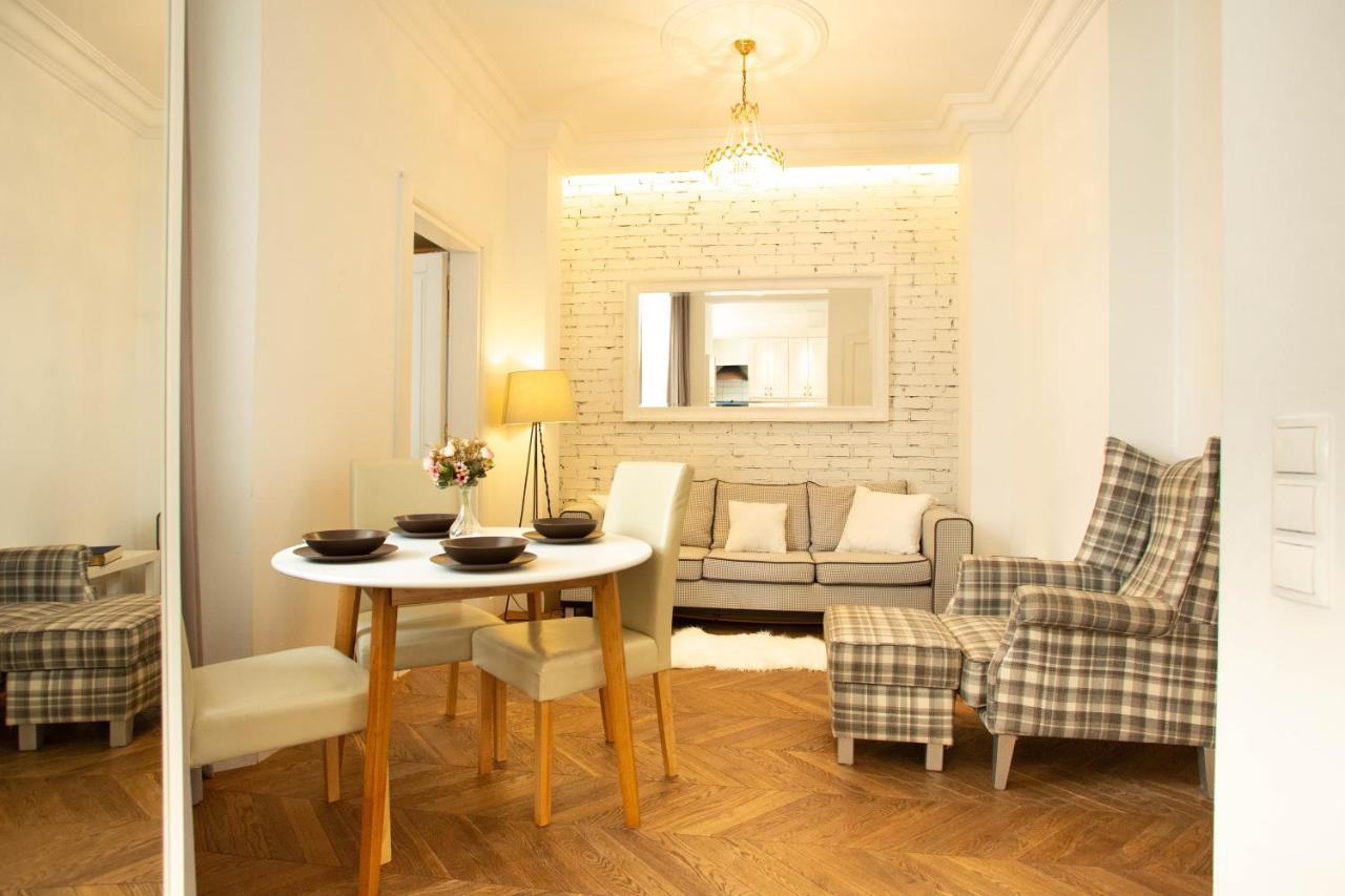 City Center - Golden Apartments - Dobr11A Varşovia Exterior foto